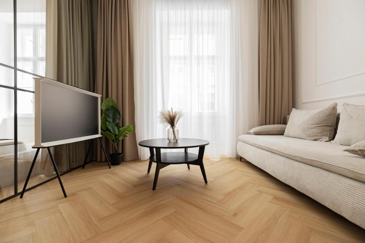Geneve - Old Town Apartment Братислава Екстериор снимка